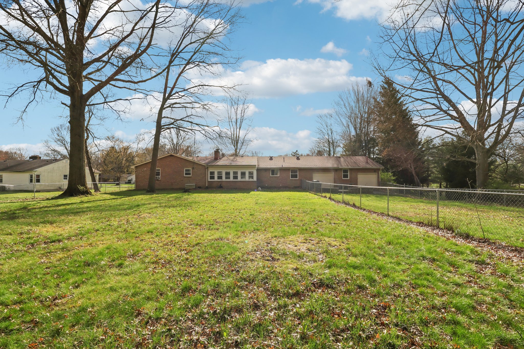 E Parkside Dr-1704-049.jpg