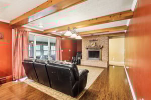 E Parkside Dr-1704-010.jpg