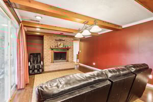 E Parkside Dr-1704-011.jpg