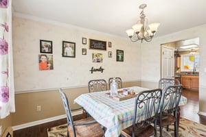 E Parkside Dr-1704-012.jpg