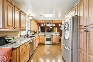 E Parkside Dr-1704-016.jpg