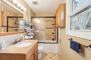 E Parkside Dr-1704-025.jpg