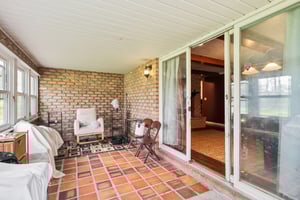 E Parkside Dr-1704-043.jpg