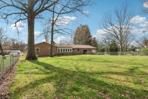 E Parkside Dr-1704-046.jpg