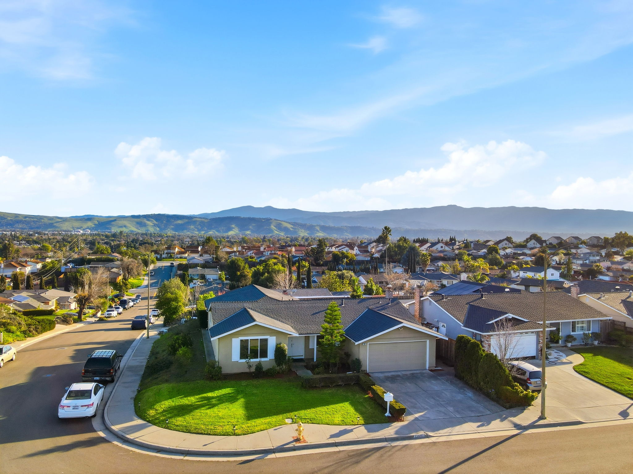 Views of Lush Green Hills from Your Home!!