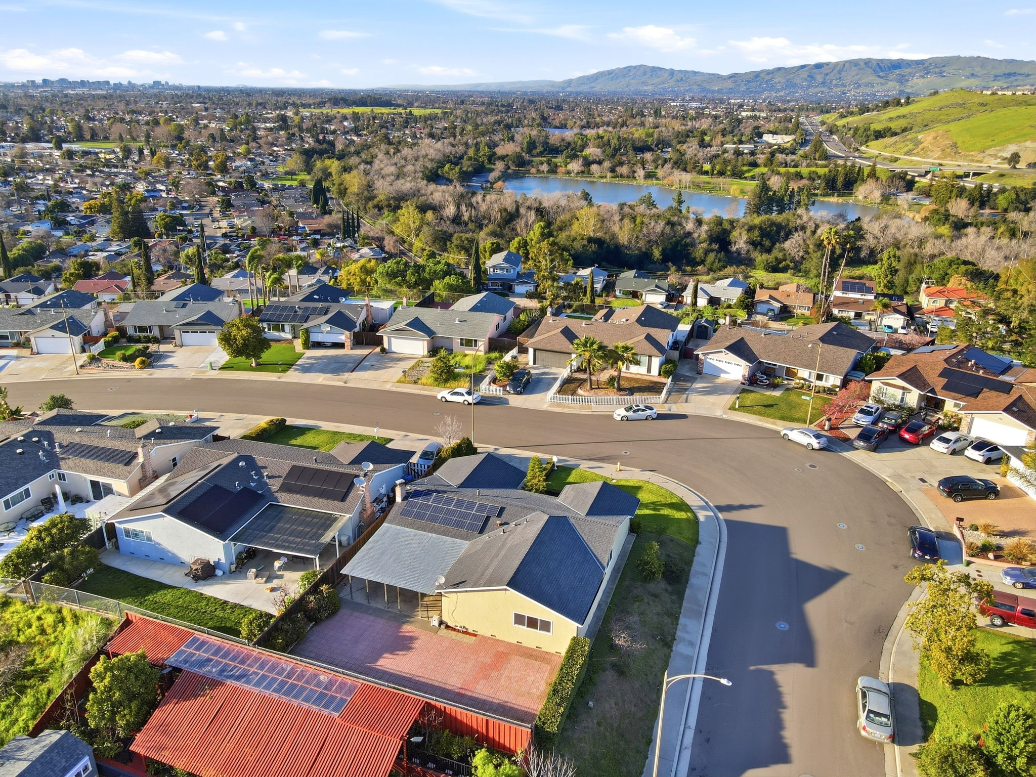 Conveniently Located!!