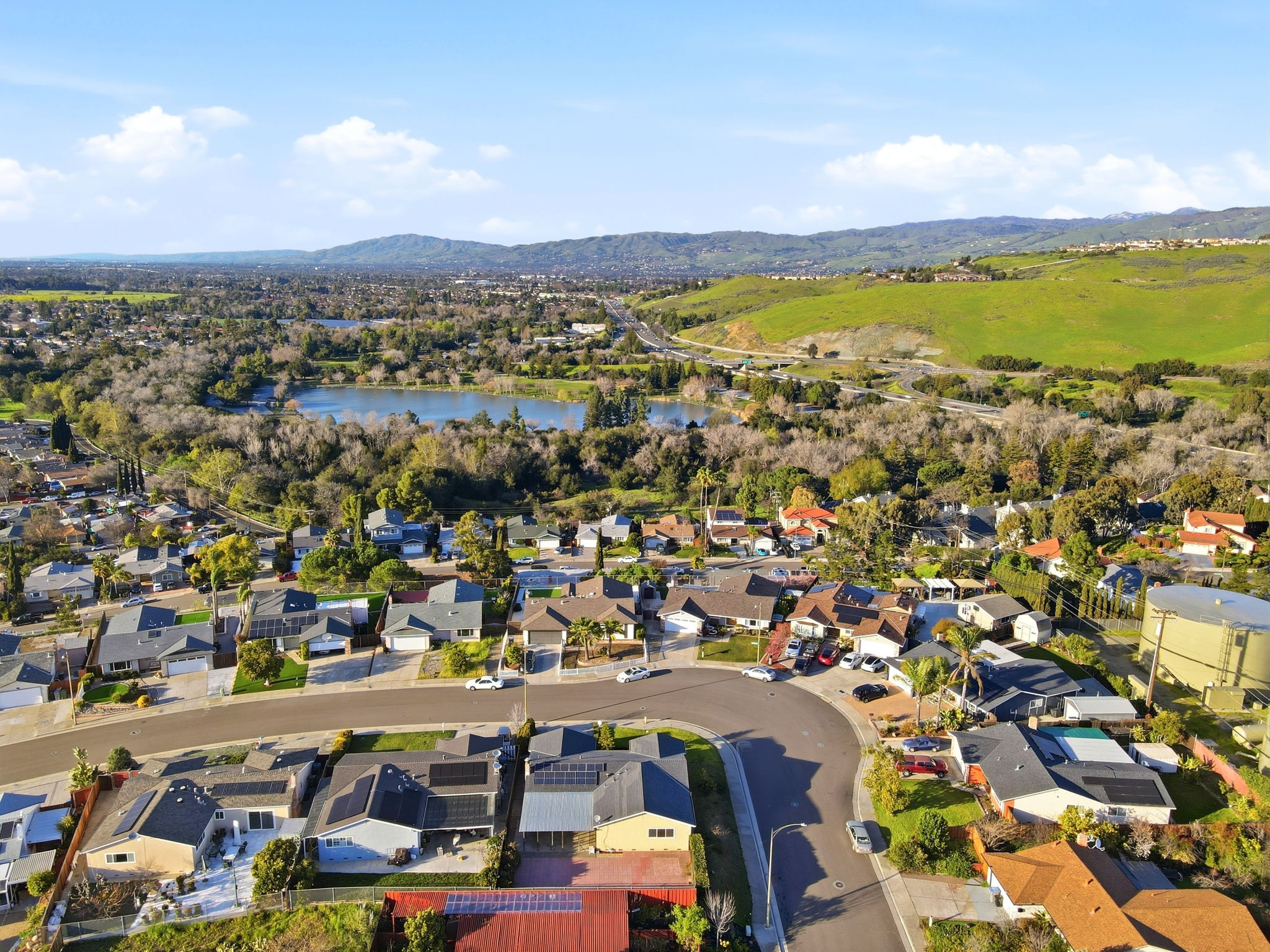 Fabulous Curb Appeal!!