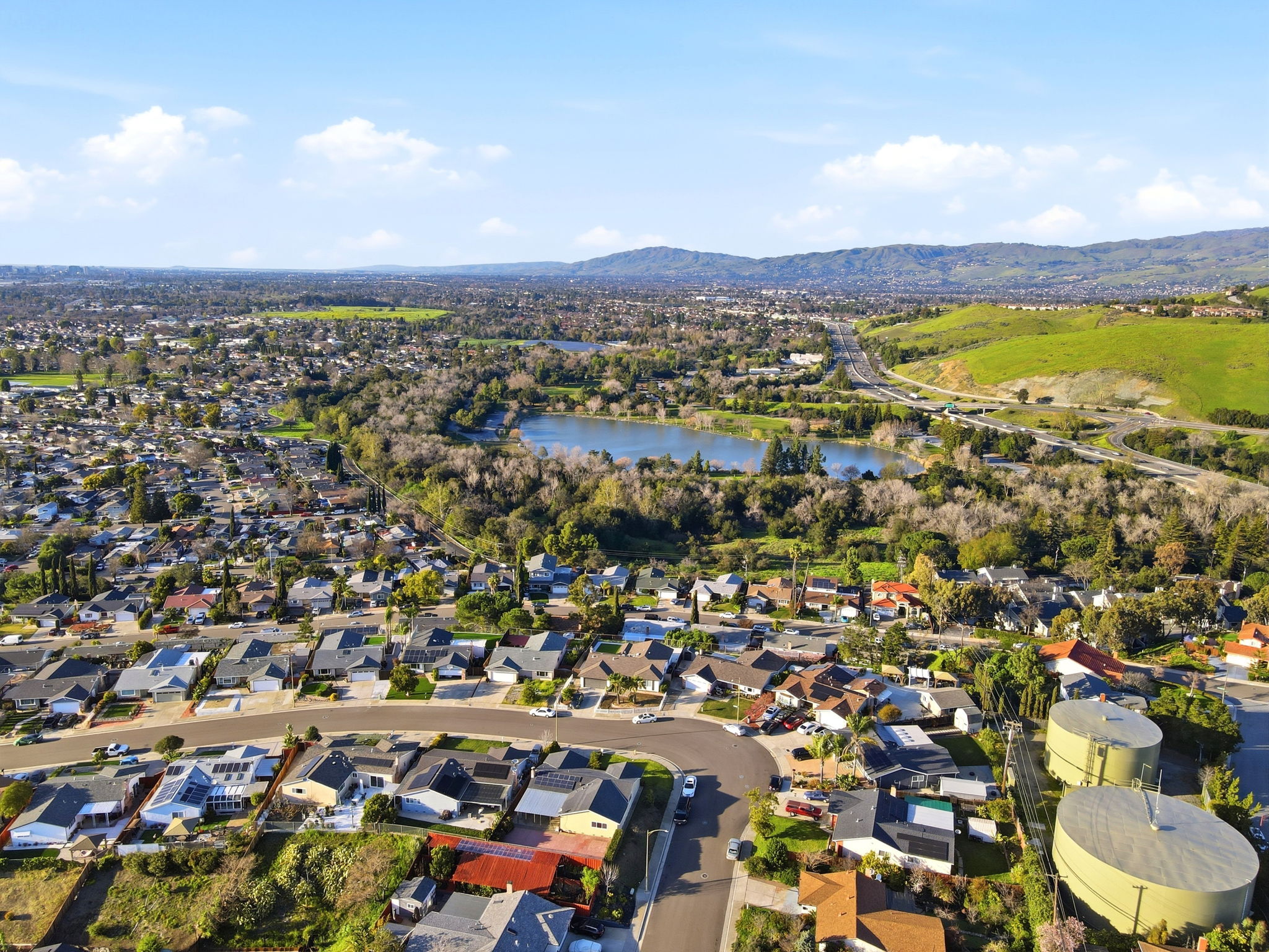 Fabulous North-Facing Home Filled With Abundant Natural Light and an Open, Flowing Floor Plan!!