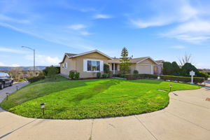 Desirable 6800 Sq Ft Corner Lot!!