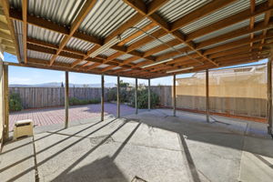 Beautiful Views of Mountains from your Backyard!!