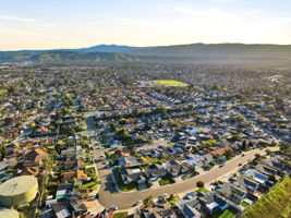 Desirable, Low-Traffic Street!!