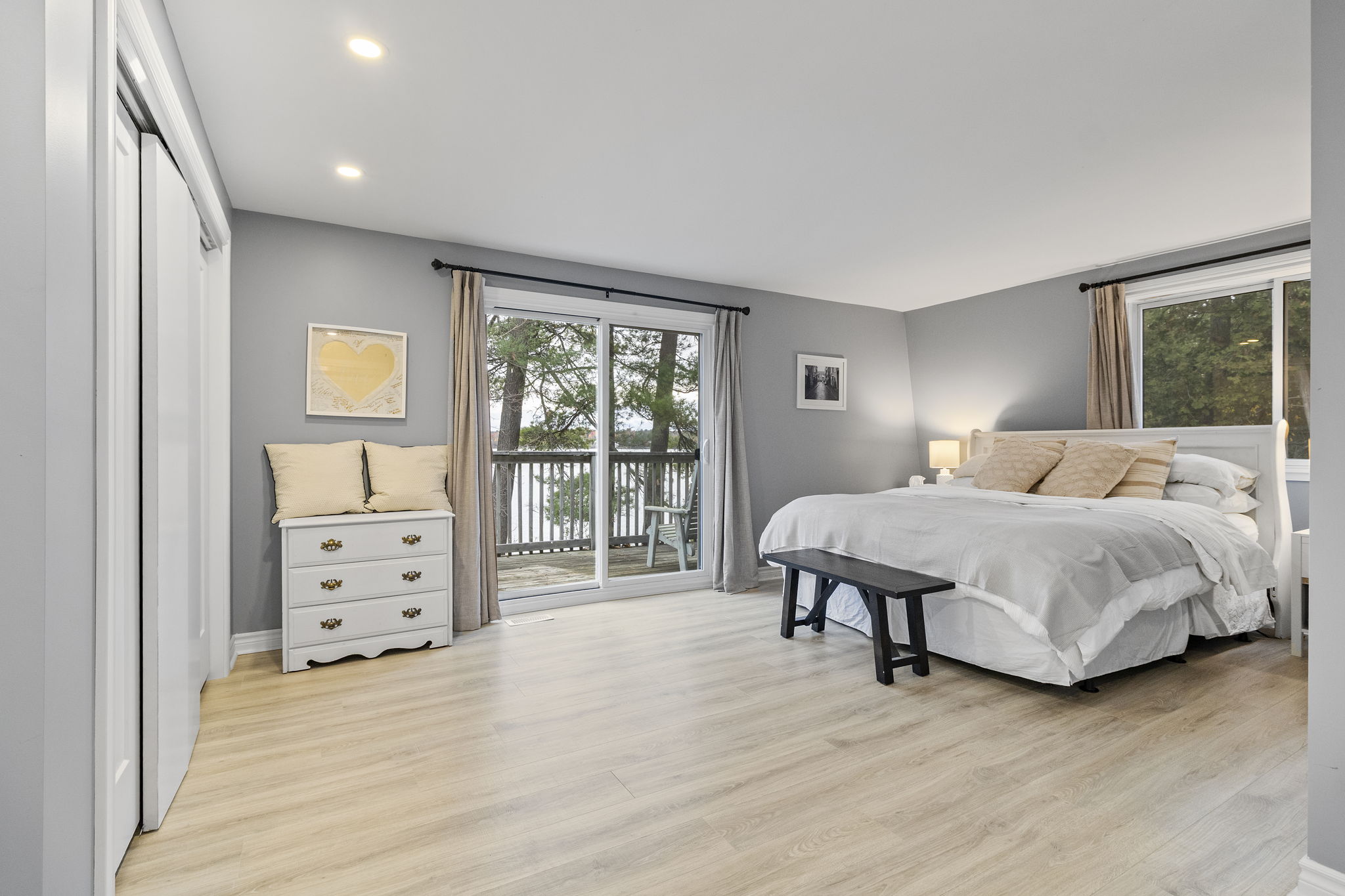  Photo 52