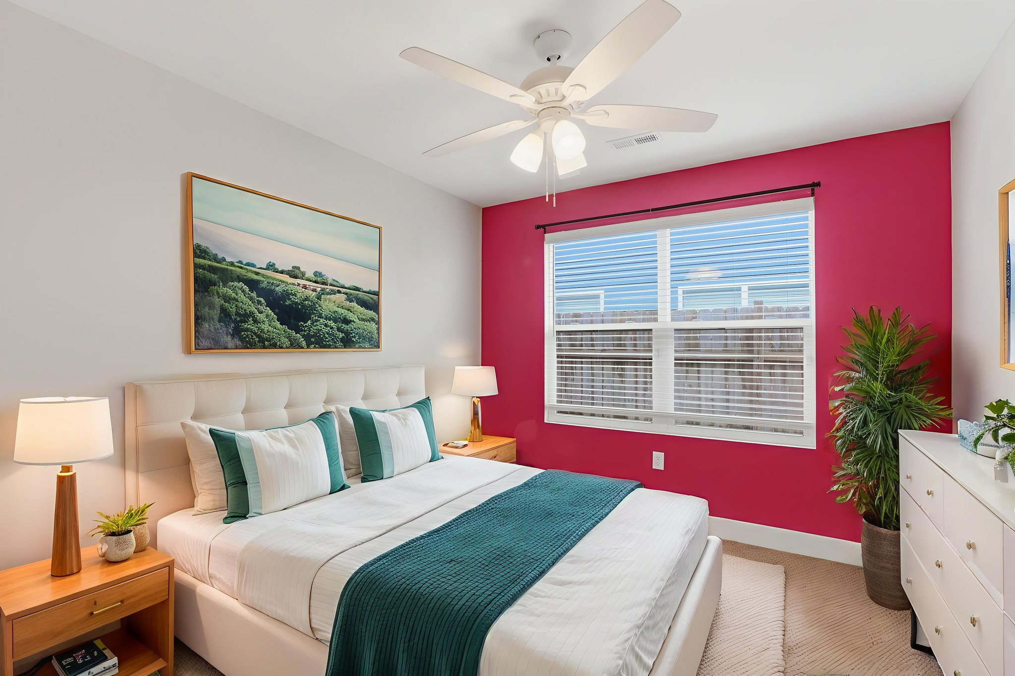 DSC04925 virtually staged.jpeg