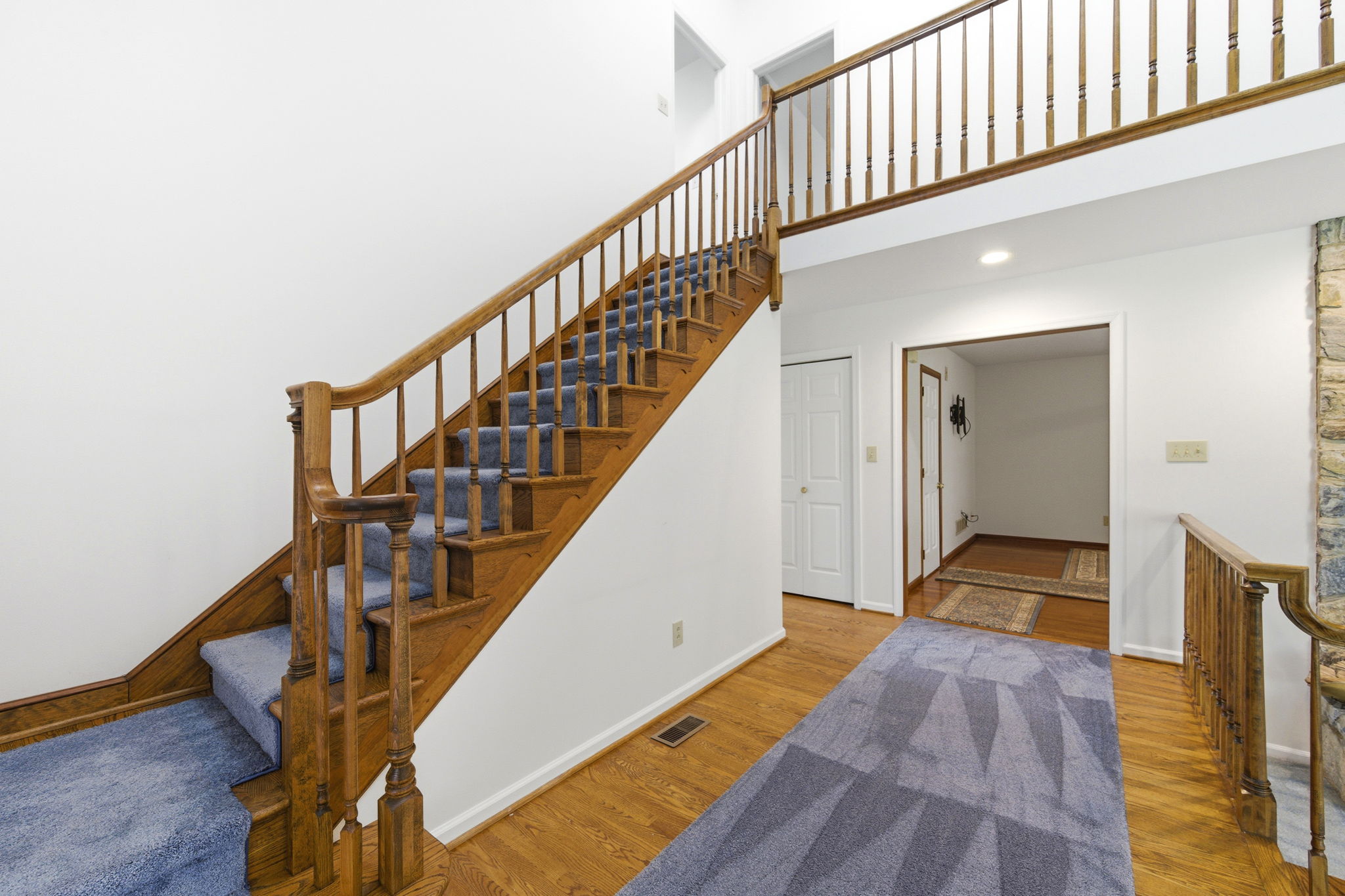 Interiors (6)