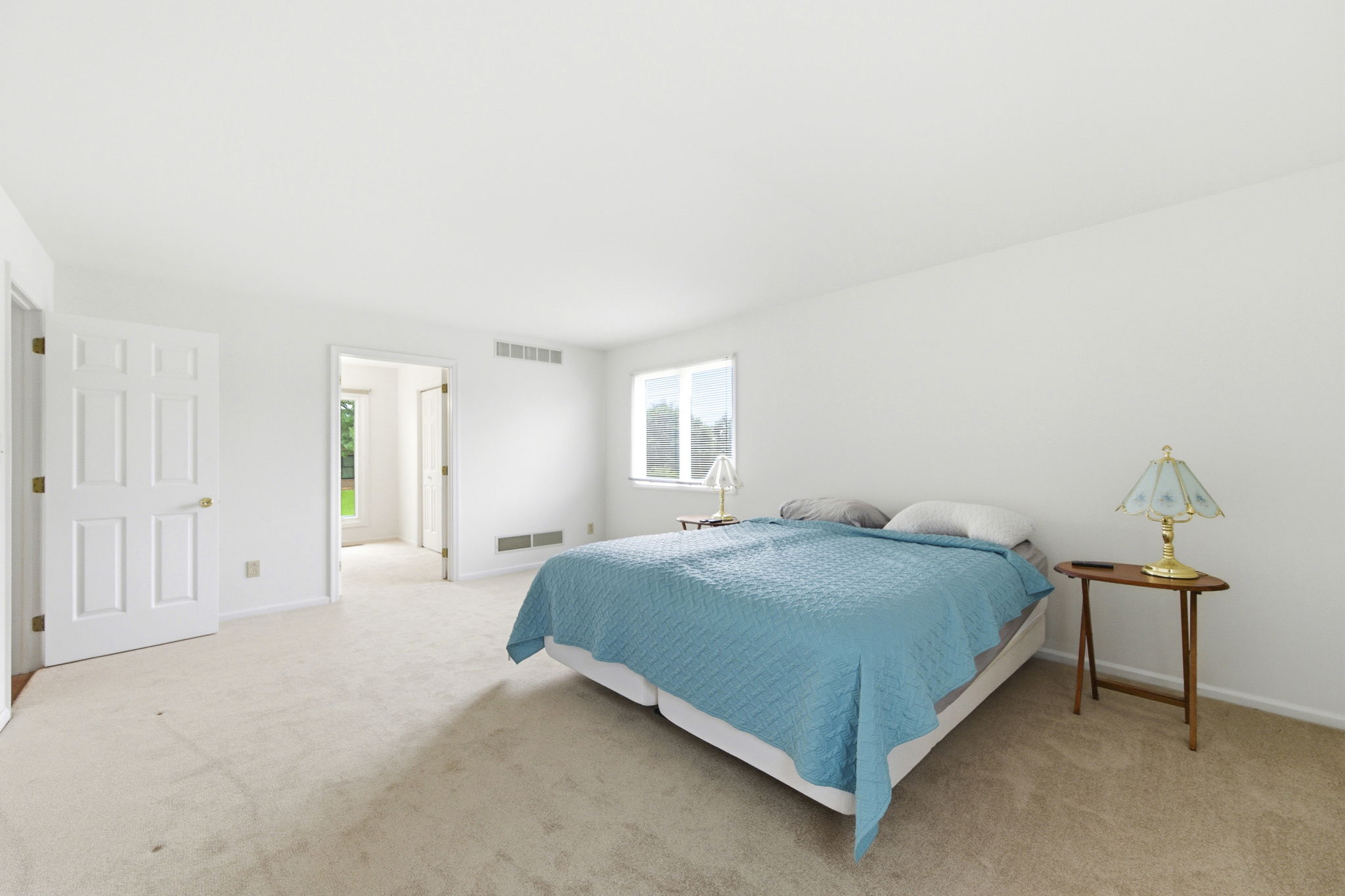 Interiors (12)