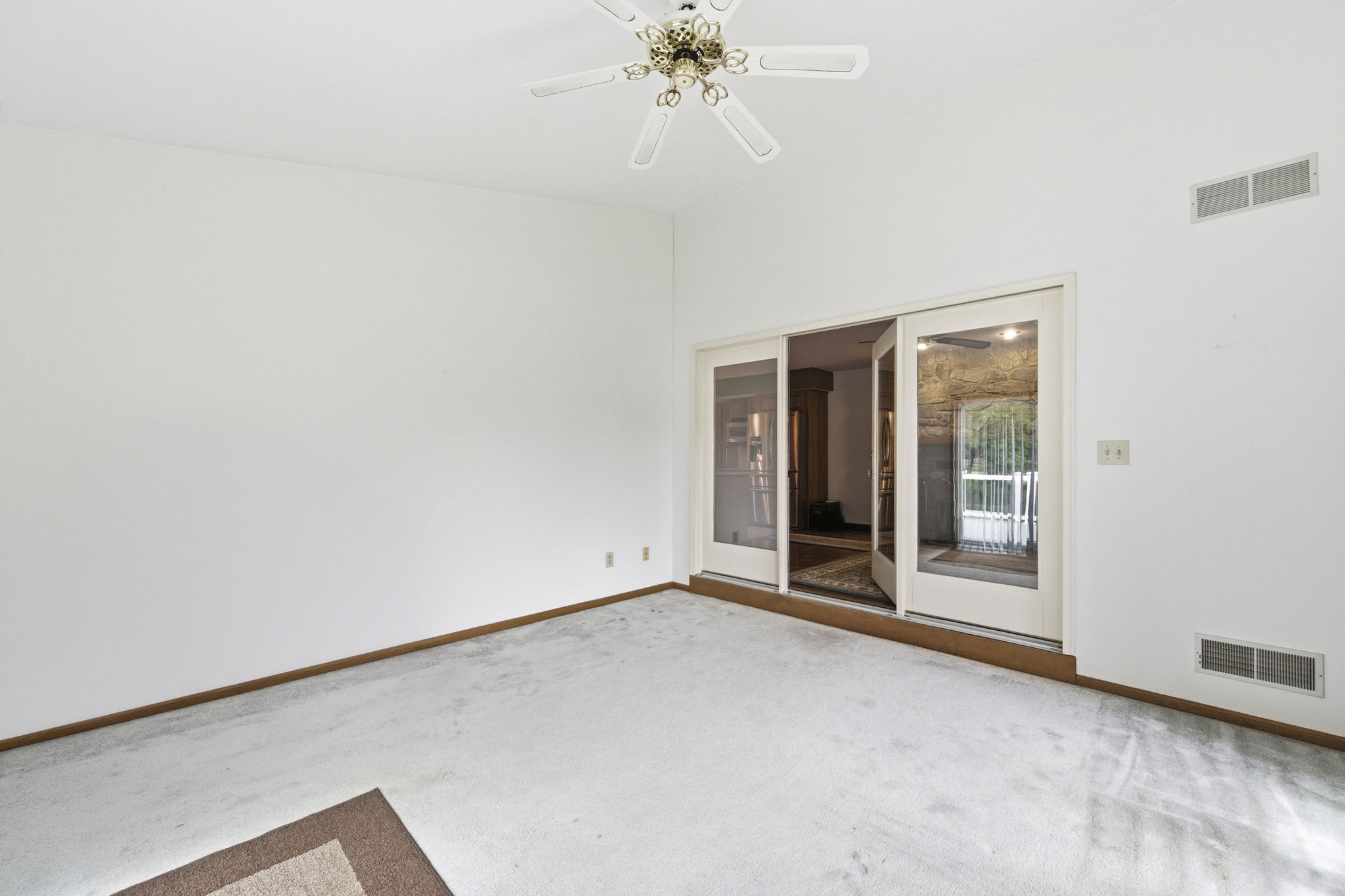 Interiors (38)