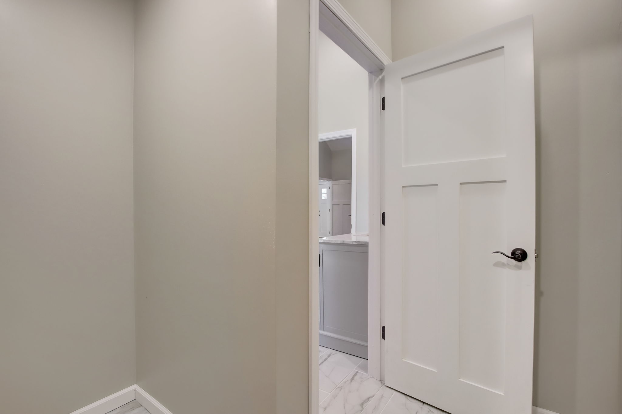 W Fleming Dr-018