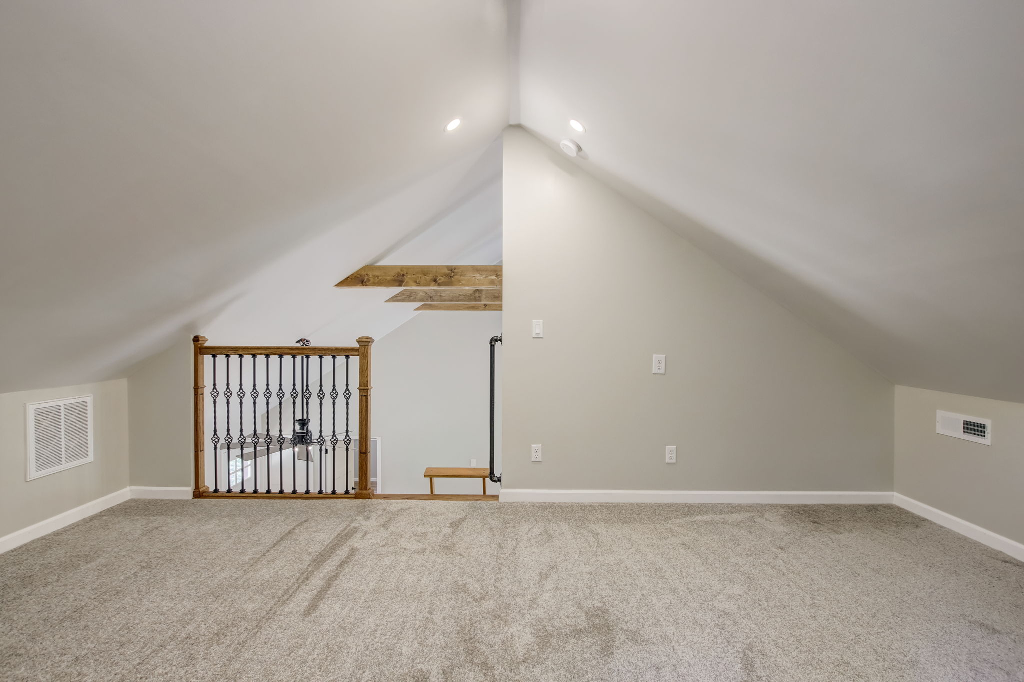W Fleming Dr-026