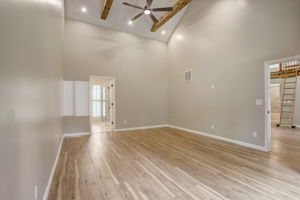 W Fleming Dr-023