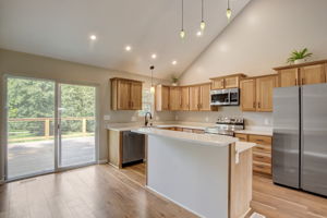 W Fleming Dr-007