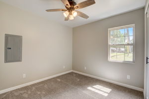 W Fleming Dr-014