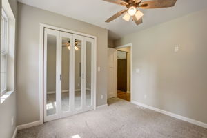 W Fleming Dr-015