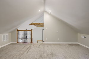 W Fleming Dr-026
