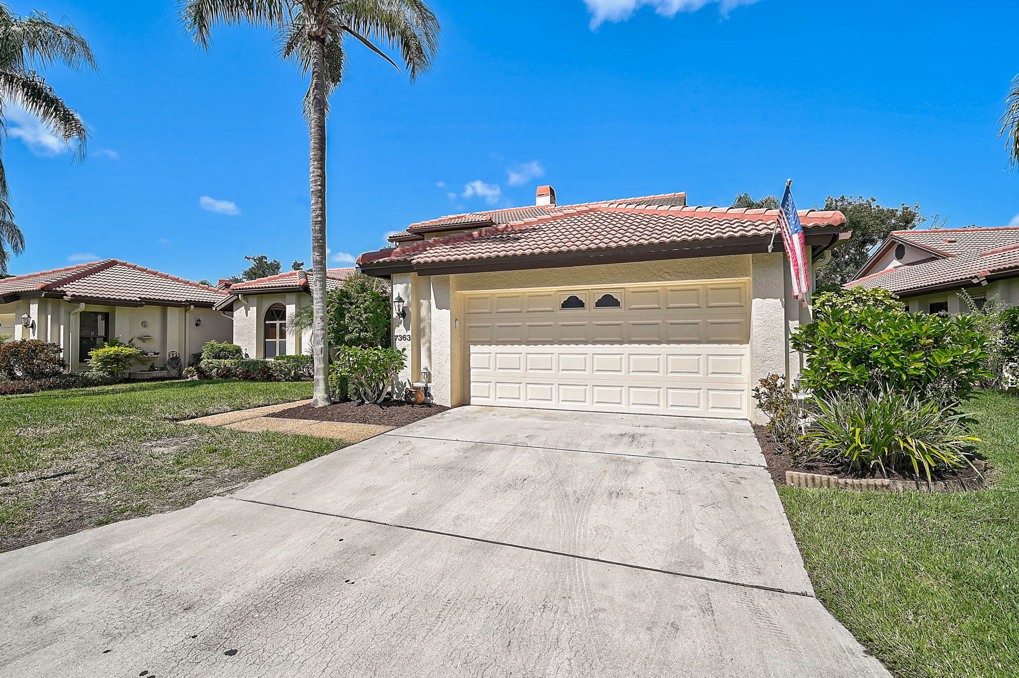 7363 Oak Moss Dr-2