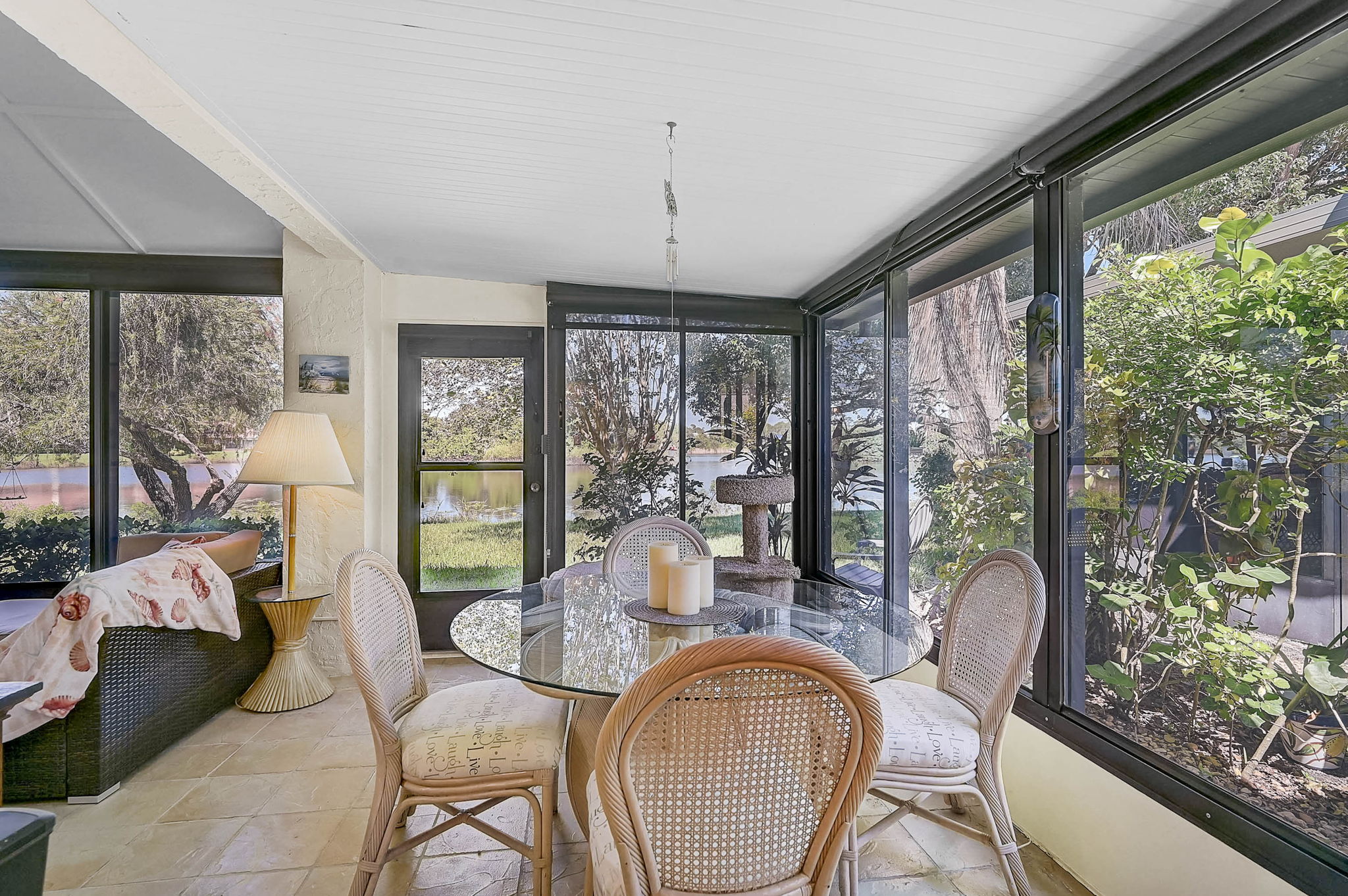 7363 Oak Moss Dr-33