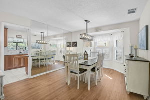7363 Oak Moss Dr-10