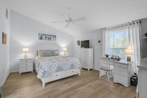 7363 Oak Moss Dr-23