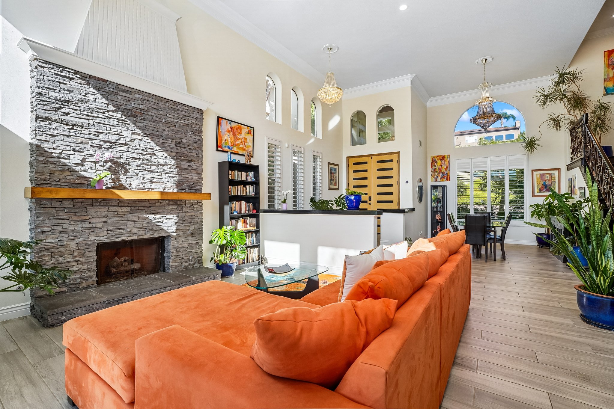 Westcliff Dr-S2307-007.jpg