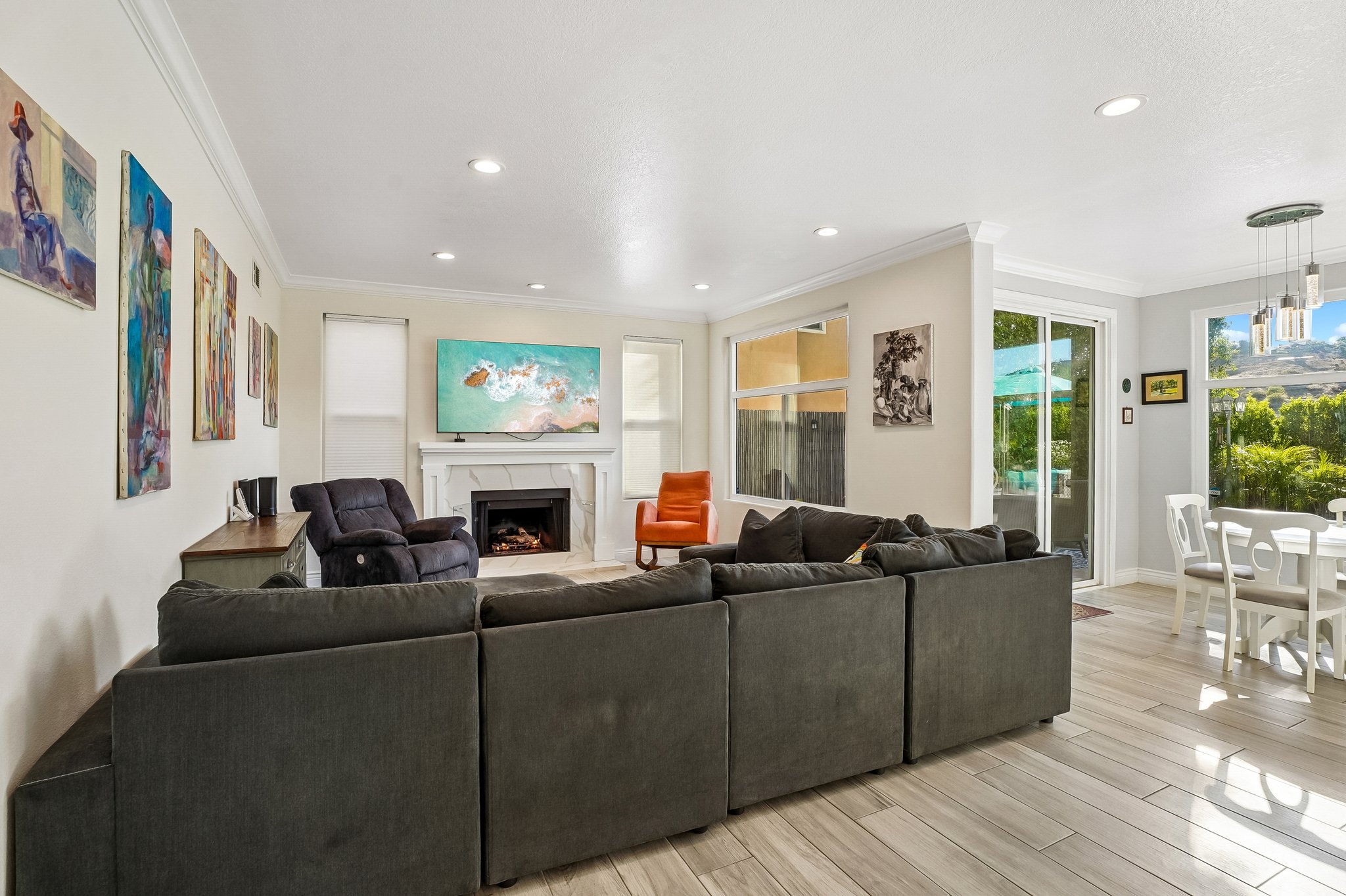 Westcliff Dr-S2307-011.jpg