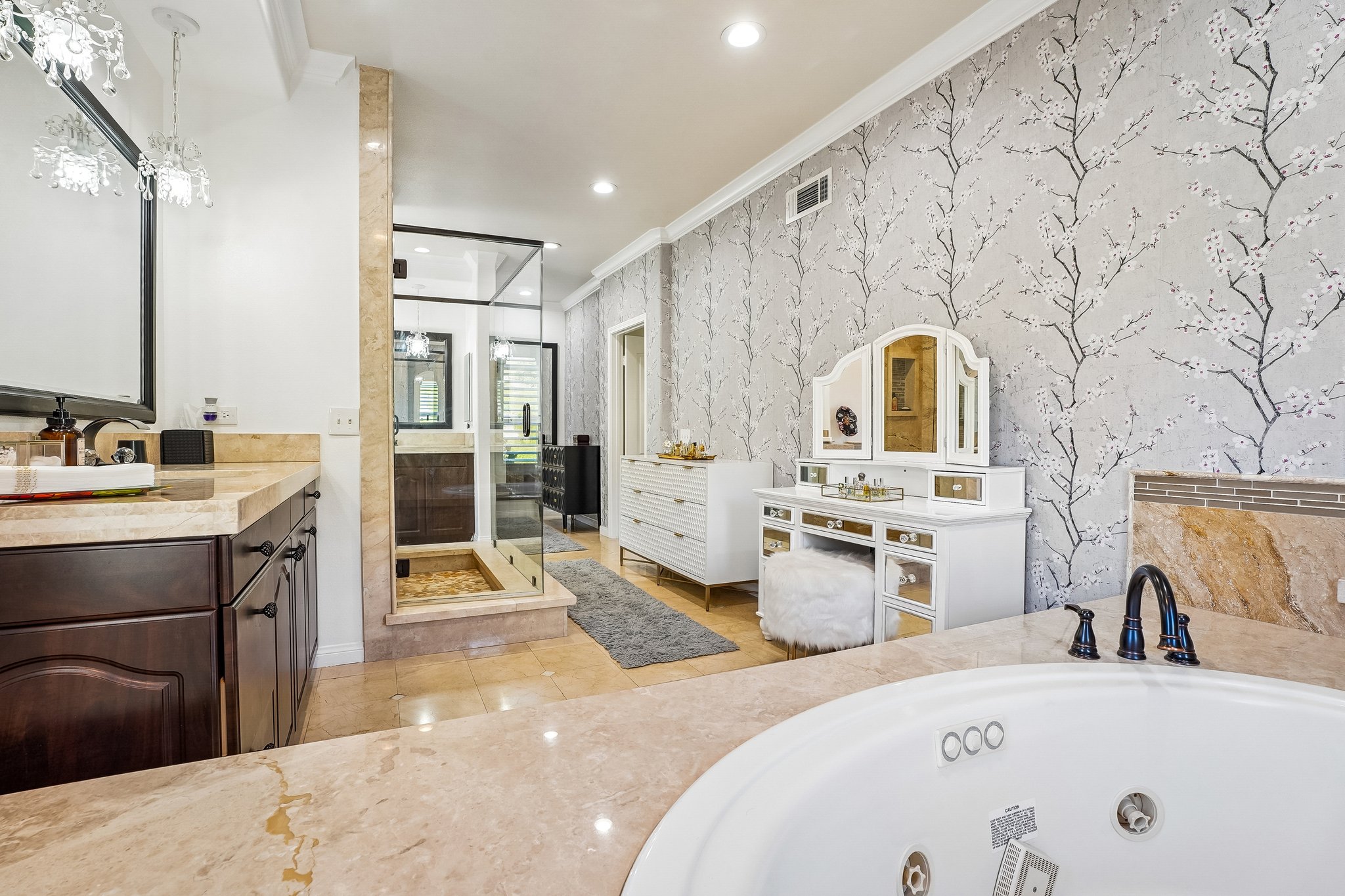 Westcliff Dr-S2307-043.jpg