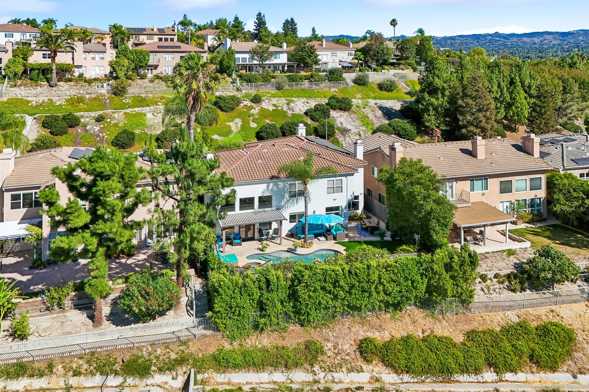 Westcliff Dr-S2307-069.jpg