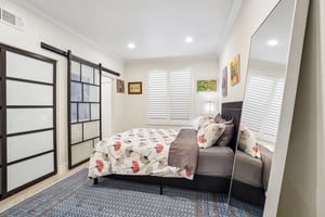 Westcliff Dr-S2307-024.jpg