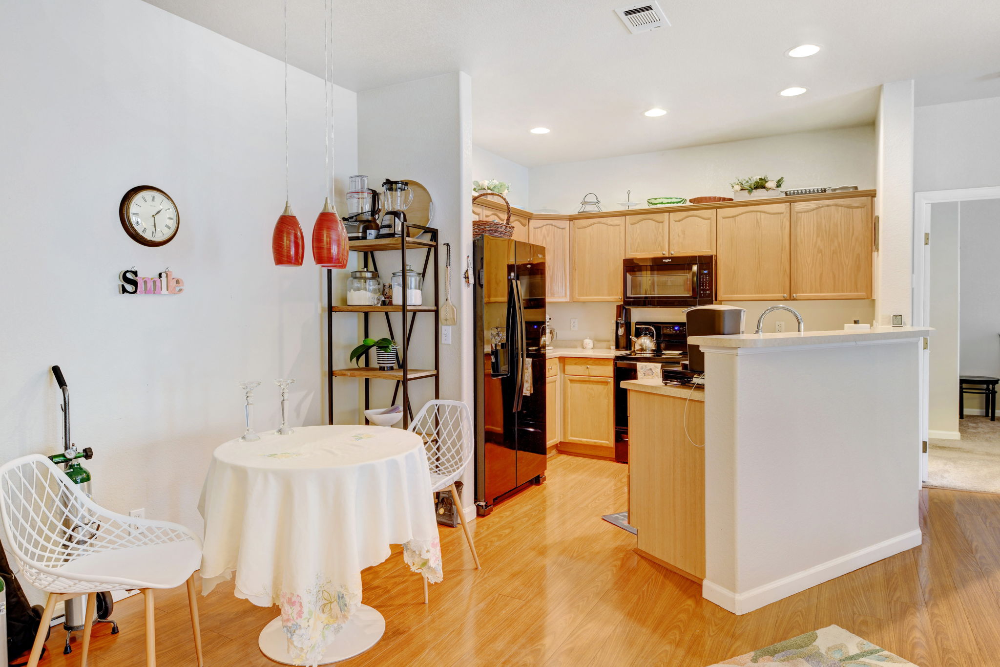 Mountain Gate! Ken Caryl Ranch! Prime 2 Bedroom! 2 Bath Updated & Remodeled Condo with Fireplace