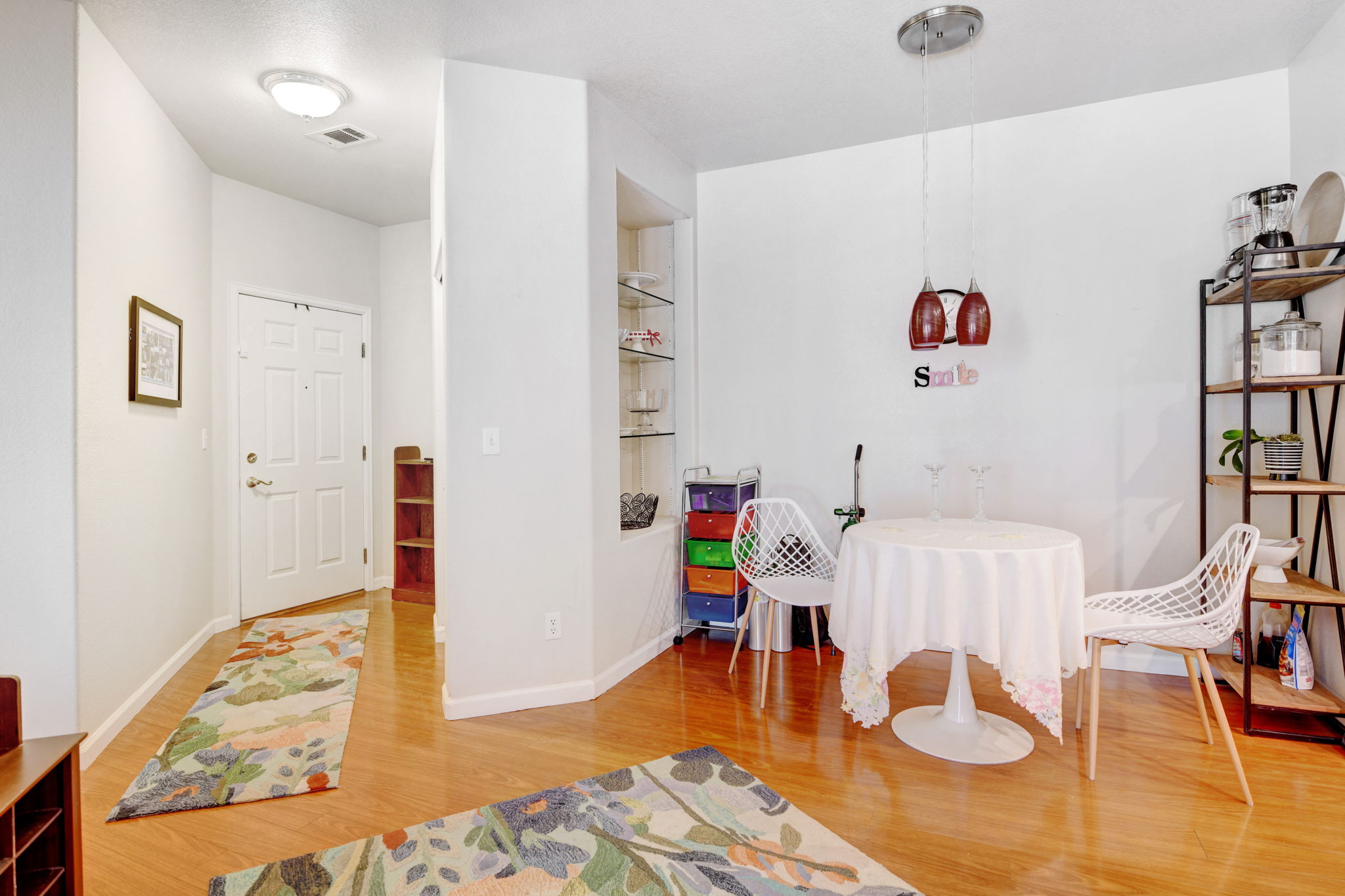 Mountain Gate! Ken Caryl Ranch! Prime 2 Bedroom! 2 Bath Updated & Remodeled Condo with Fireplace