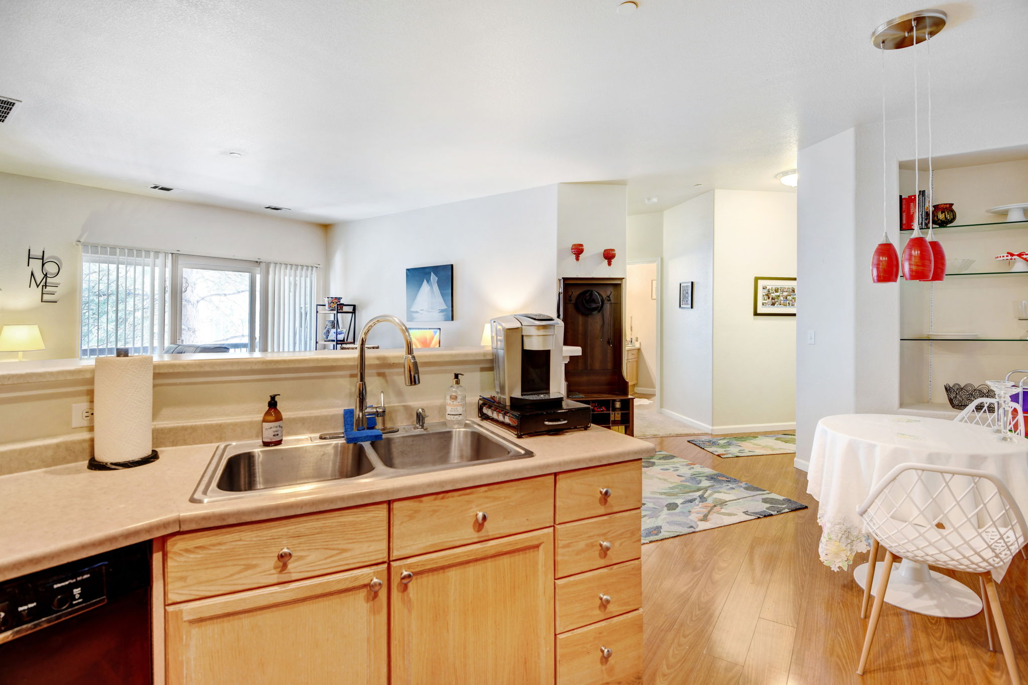 Mountain Gate! Ken Caryl Ranch! Prime 2 Bedroom! 2 Bath Updated