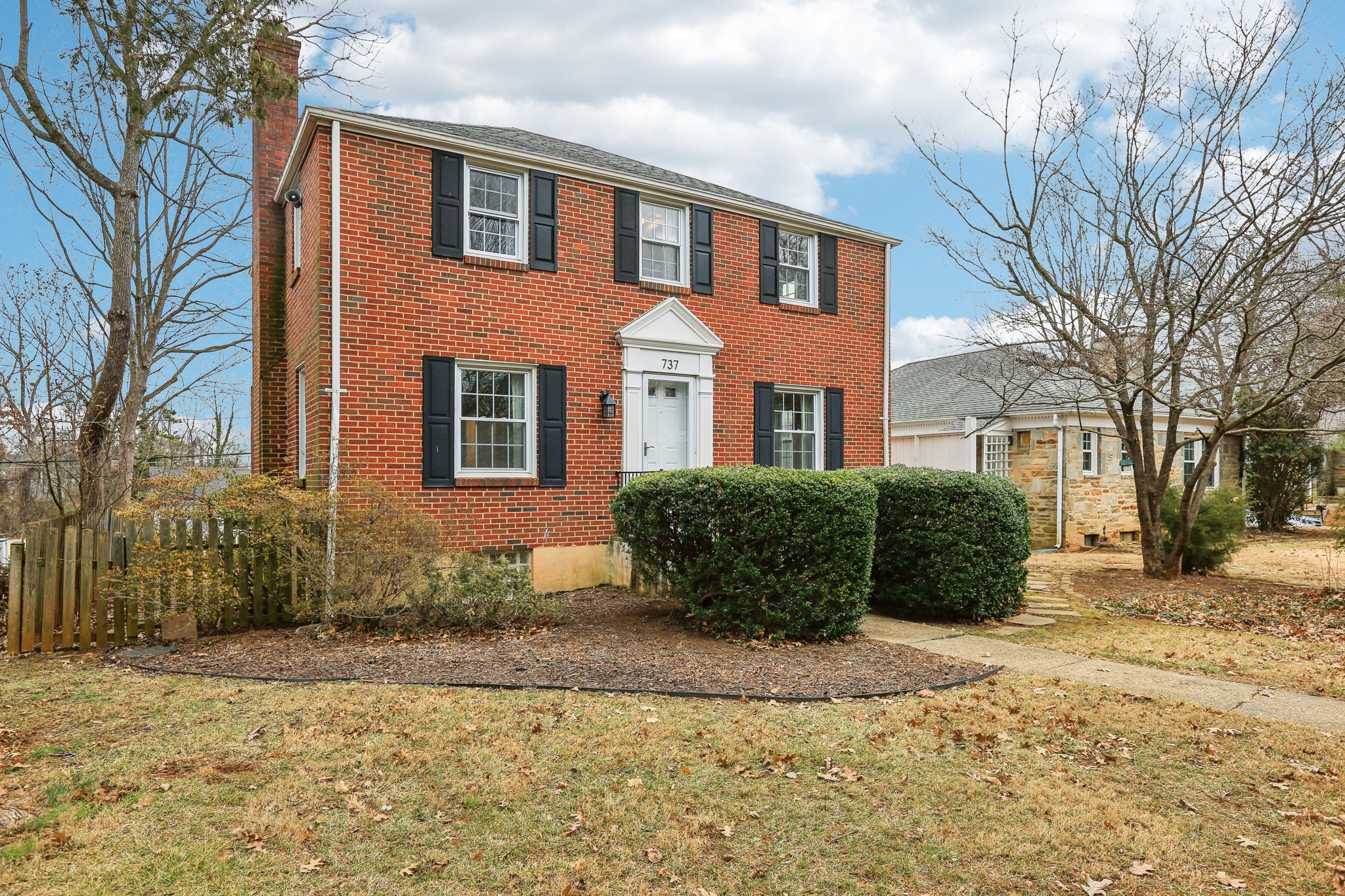 Howard Rd-S2401-002.jpg