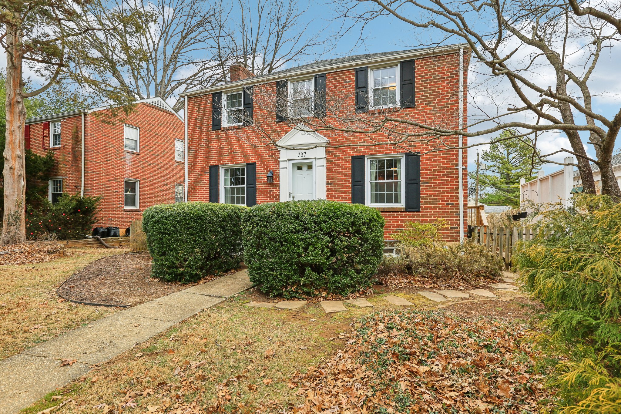 Howard Rd-S2401-003.jpg