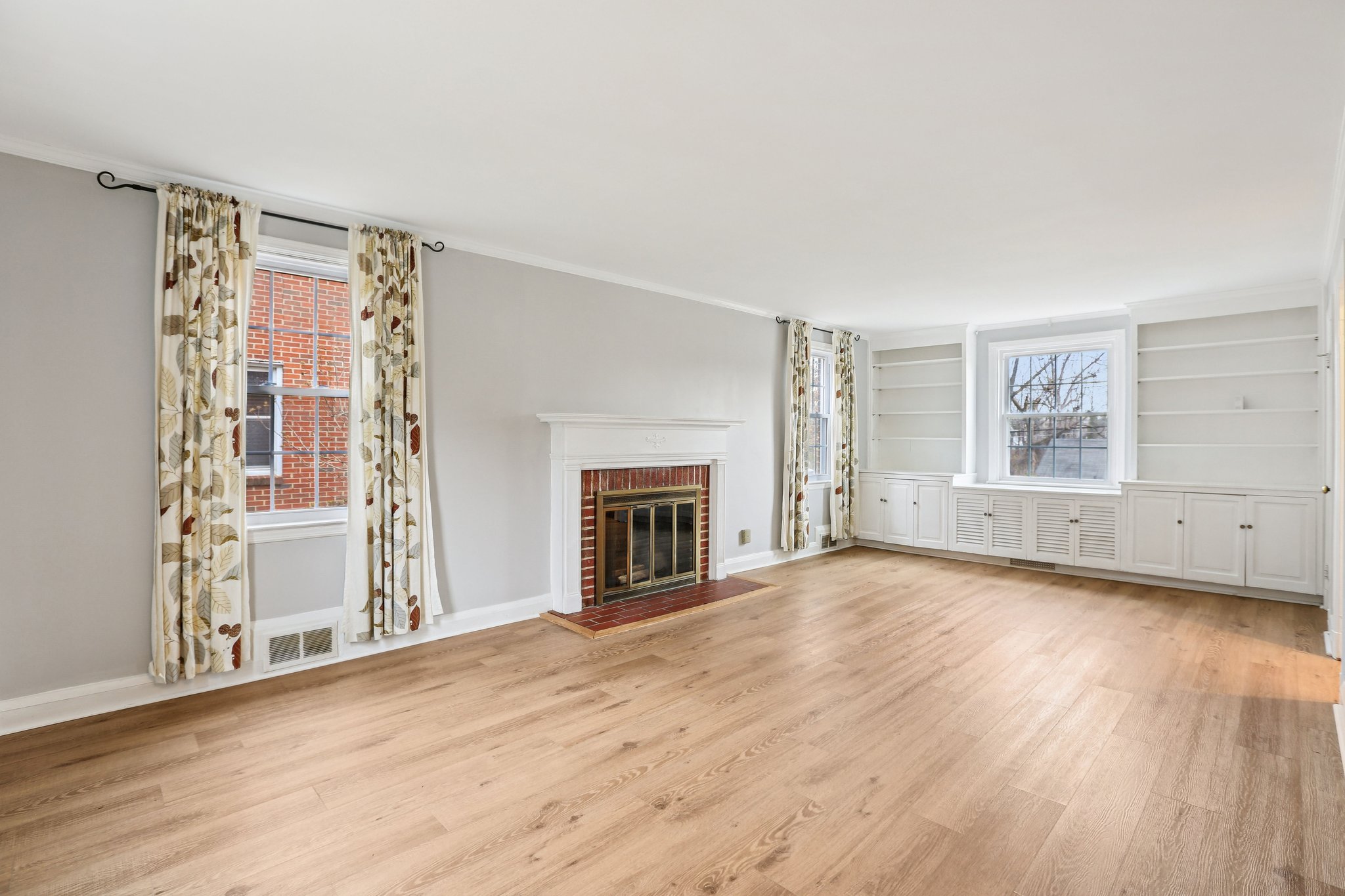 Howard Rd-S2401-005.jpg