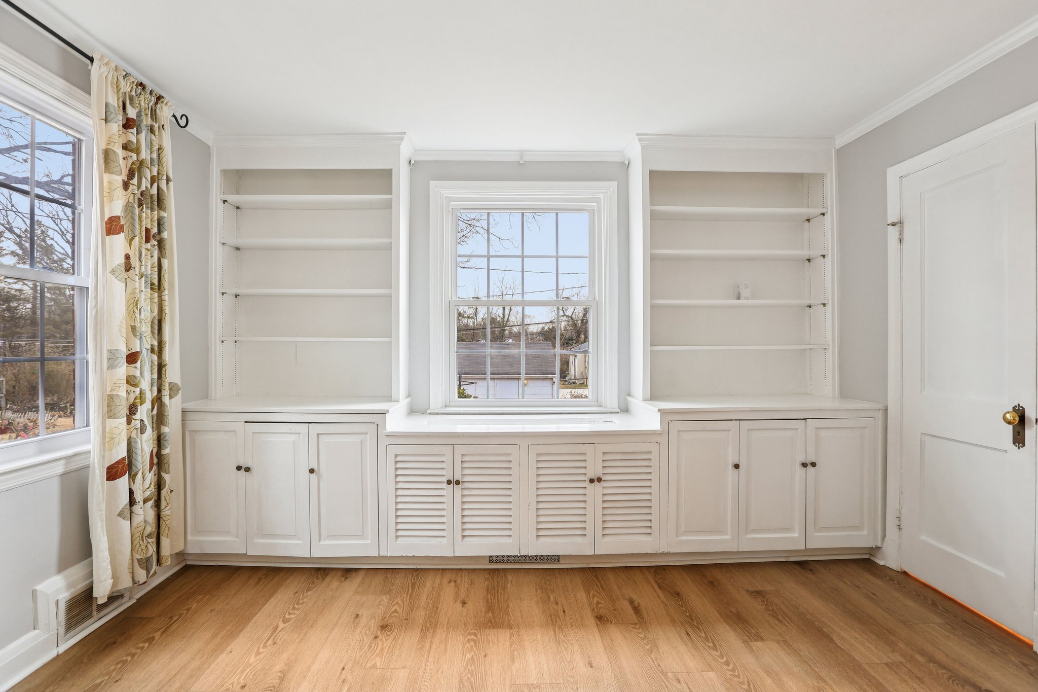 Howard Rd-S2401-008.jpg