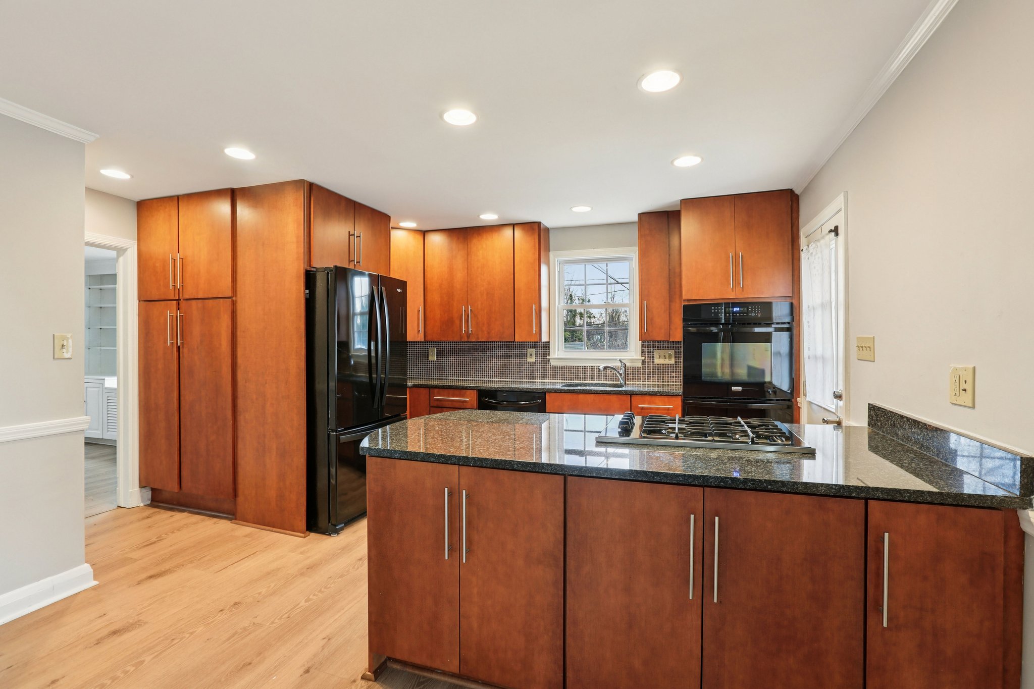 Howard Rd-S2401-011.jpg