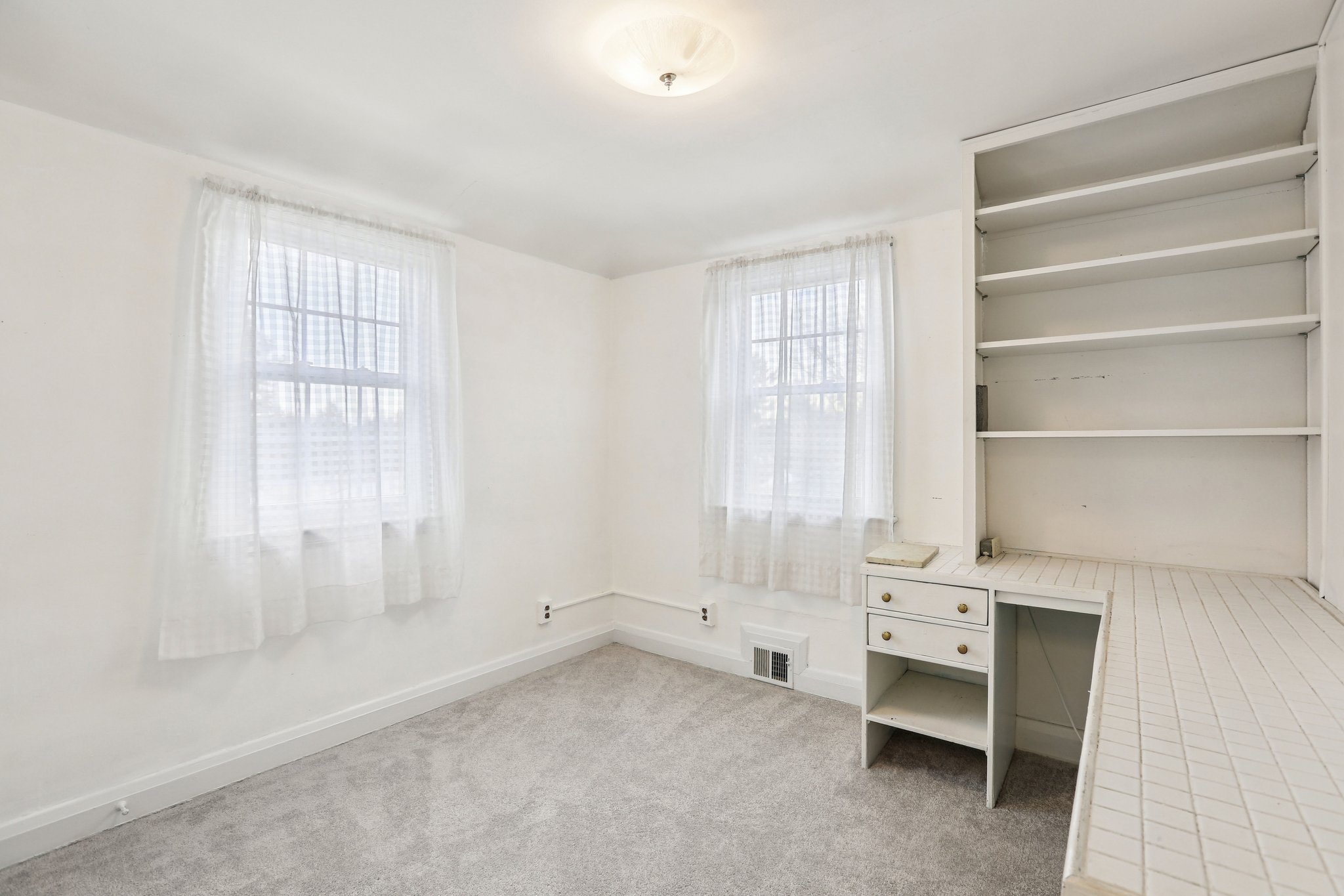 Howard Rd-S2401-021.jpg