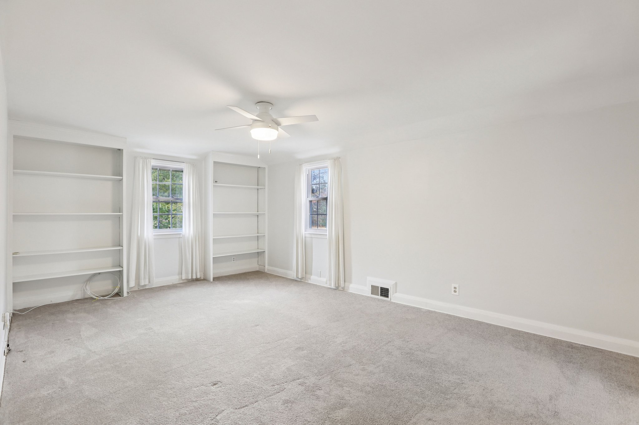 Howard Rd-S2401-023.jpg