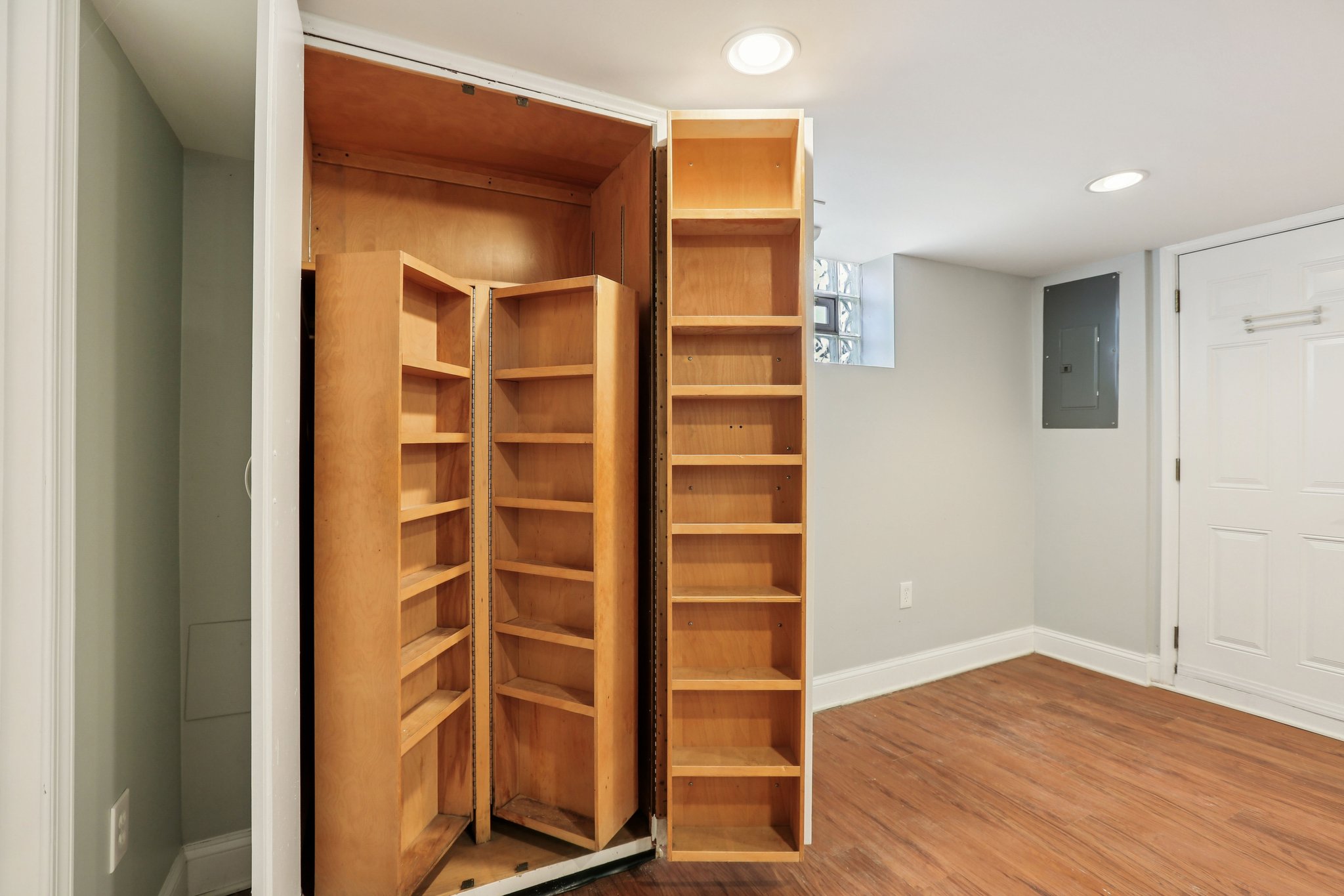 Howard Rd-S2401-027.jpg