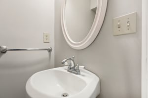 Howard Rd-S2401-015.jpg