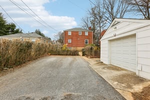 Howard Rd-S2401-034.jpg