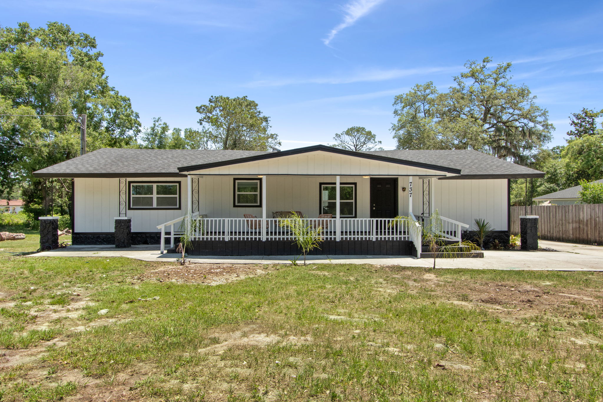 Welcome to 737 Jackson Road